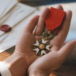 découvrez ce que sont les ordres nationaux français, leurs objectifs, leurs traditions et l'importance qu'ils revêtent dans la reconnaissance des mérites civils et militaires.